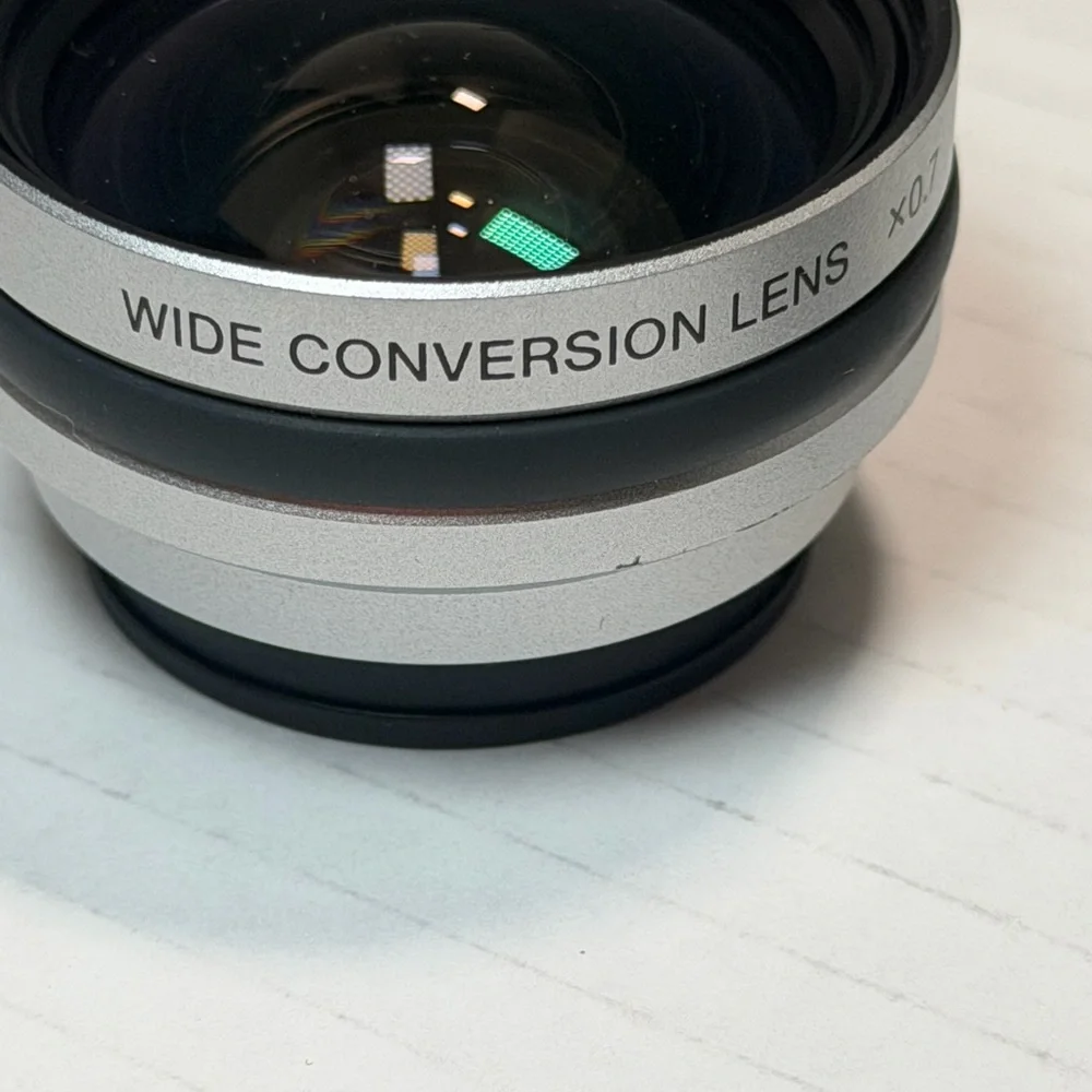 Sony VCL-DH0730 Wide Conversion Lens (x0.7) | For Cyber-shot Digital Cameras